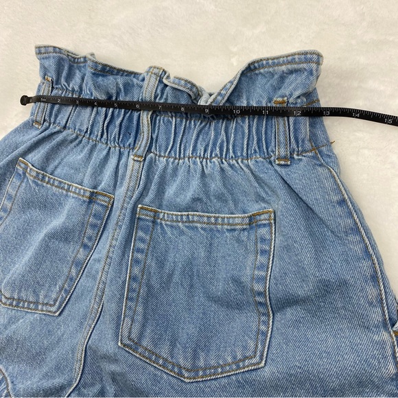 NWOT Pretty Little Thing Petite Mid Blue Wash Denim Shorts - Picture 8 of 13